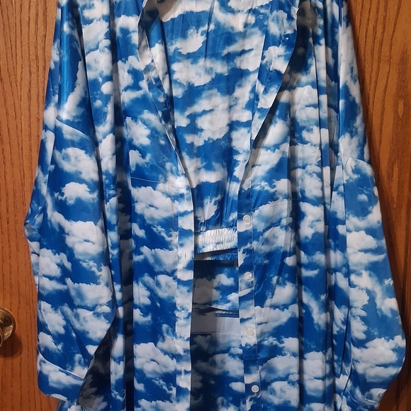 Dressed In Lala - Picture 2 of 4